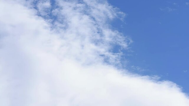 time lapse of cloudes in blue sky