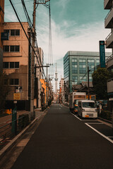 Obraz premium Umeda Sky Building in Japan at the end of long street