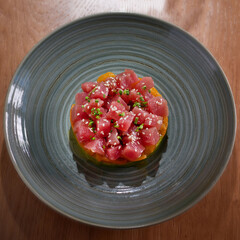 chopped meat served in circle 
