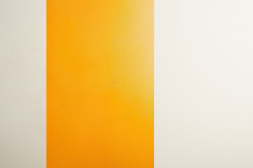 Obraz premium Yellow stripe separating white backgrounds creating three vertical bands