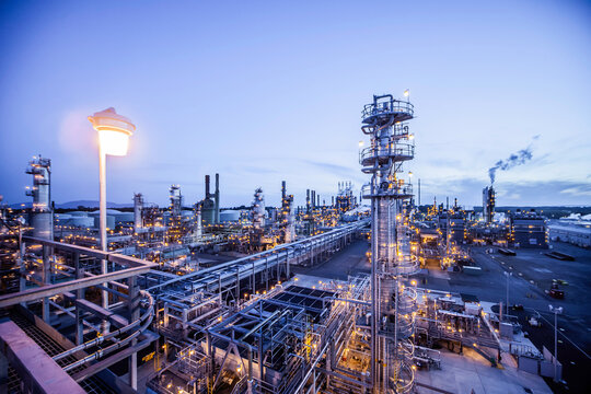 Oil refinery in Northern California