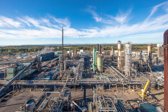 Oil refinery in Northern California