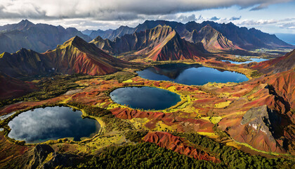 Lacs de montagne colorés au milieu de paysages volcaniques