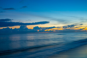 Fototapeta premium sunset over the lake