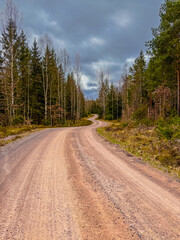 Obraz premium Schweden, Sweden, Sunset, Wald, Forest, Bäume, Trees, Landschaften, Landscapes, See, Lake, einsam, Urlaub, wunderschön, Drohnen, Droneshots, River, Fluss, wild, Natur, abgelegen, Inseln, Island,