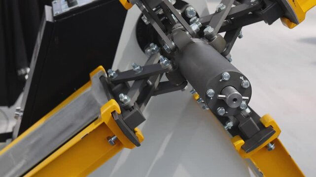 Turning Heavy Duty Sheet Metal Decoiler Press Machine Factory Production