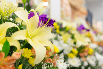 日本の葬式の供花