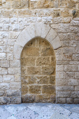 Fototapeta premium Old door in the old town of Bari, Puglia, Italy