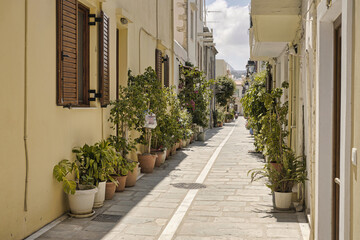 Naklejka premium The narrow streets of the old town of Rethymno in Crete