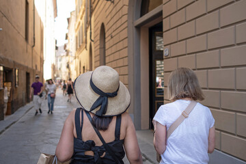 Fototapeta premium Tourists shopping on the streets of Florence, Tuscany