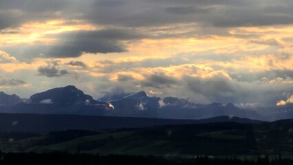 Obraz premium sunset in the mountains
