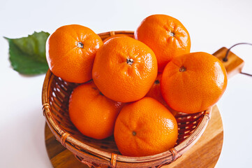 籠に入ったマーコットオレンジ