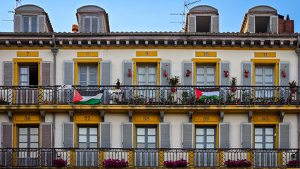 Fototapeta premium Solidarity on the balconies of San Sebastian