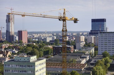 Budowa nowoczesnych  apartamentowców w centrum miasta, plac budowy. © arteffect.pl