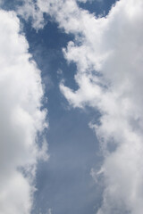 Obraz premium Clouds on the blue sky nature with space background wallpaper