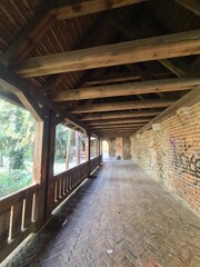 Durchgangspfad vom Külzpark zum Steintor in Bernau bei Berlin, Brandenburg