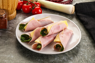 Roll with ham and cheese