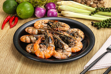 Boiled big tiger fresh shrimp