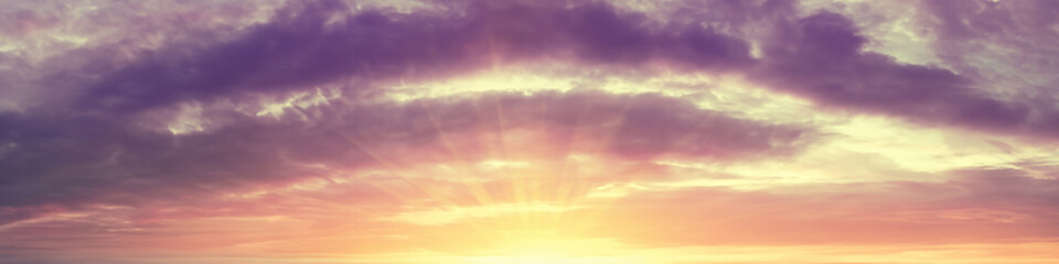 Dramatic Sunset Sky with Arching Clouds – Colorful Evening Panorama