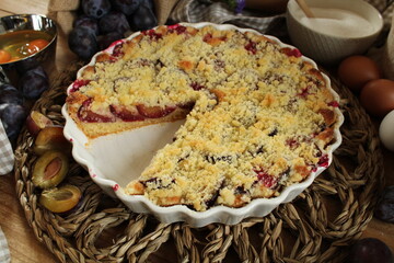 Pflaumenkuchen mit Streuseln