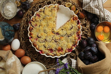 Pflaumenkuchen mit Streuseln
