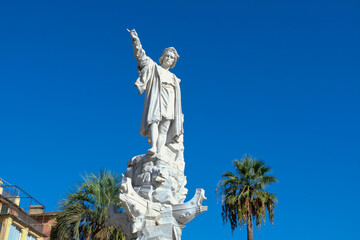 Fototapeta premium La statua di Cristoforo Colombo a Santa Margherita Ligure in provincia di Genova, Liguria, Italia.