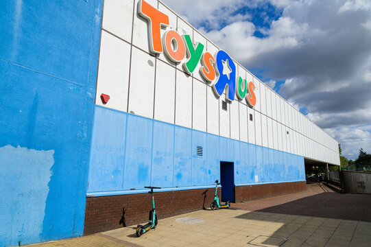 Basildon, Essex, UK - 11th September 2024: Basildon's "Toys 'R' Us" sign remains on the side of the building despite the retail toy store closing in 2018.