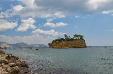 Naklejka premium Zakynthos August 2024, amazing multicolored and surprising landscapes, Cameo island