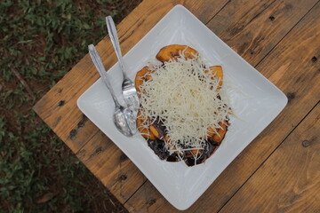 Pisang Keju ( Banana cheese ) is snacks are delicious and nutritious from indonesia