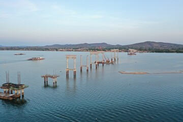 Vista aérea de ponte sobre o rio Araguaia no Brasil