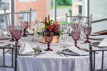 mesa de banquete decorada para boda