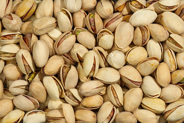 Pistachios have a high nutritional value - they contain more than 50 percent fat, as well as a lot of proteins and carbohydrates. They have a tonic effect, and are recommended for chronic fatigue. 