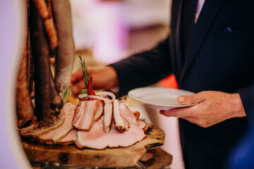 stół z wędlinami © rozentuzjazmowany