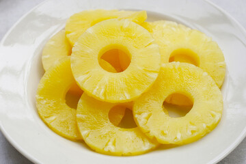 Pineapple fruit, Canned pineapple sliced