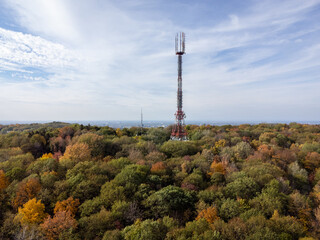 Obraz premium Mount Royal Broadcast Tower, Transmission Tower, Radio and Television Transmitter Tower. Montreal, Quebec, Canada.