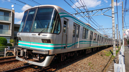 Naklejka premium 駆け抜ける電車