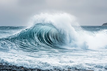 Naklejka premium powerful wave crashes dramatically on the shore, capturing the energy and beauty of the ocean. This image symbolizes nature's force, resilience, and the exhilarating spirit of surfing , ai