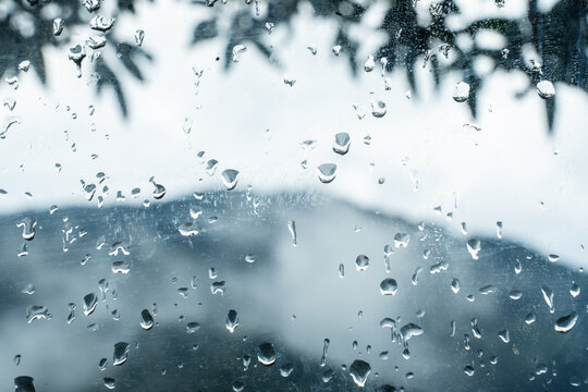 「雨降り」の写真素材 | 5,943件の無料イラスト画像 | Adobe Stock