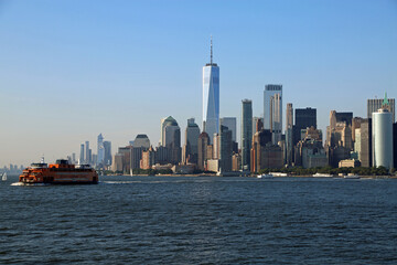 Naklejka premium Staten Island ferry to Manhattan