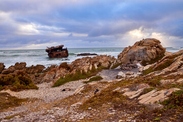 Eine Reise durch Südafrika. Schiffswrack bei Kap Agulhas