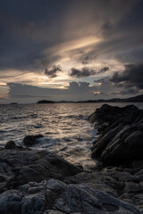 Fototapeta premium 美しい夕暮れの海岸
