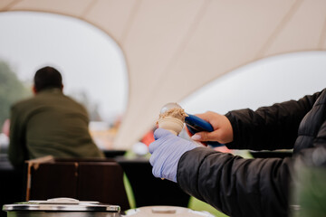 wydawanie rzemieślniczych lodów