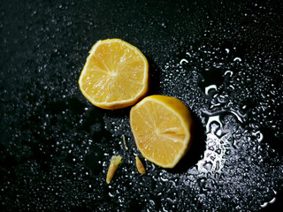Lemons that are almost dry due to being stored for too long, do they still contain vitamins?