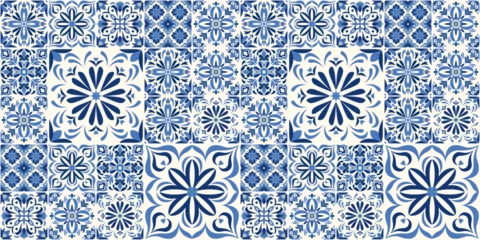 Gordijnen  Seamless azulejo tile pattern with traditional Portuguese and Spanish ceramics  in navy blue and white, traditional mediterranean design. Ornate damask fabric swatch. Moroccan ceramic background. © Danchenko