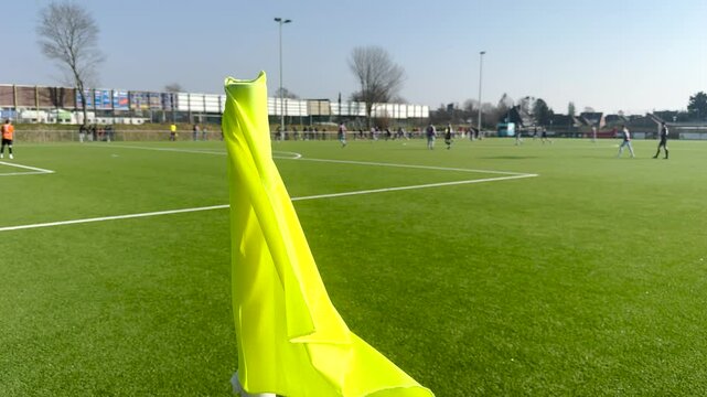Eckfahne auf einem Fu&szlig;ballfeld