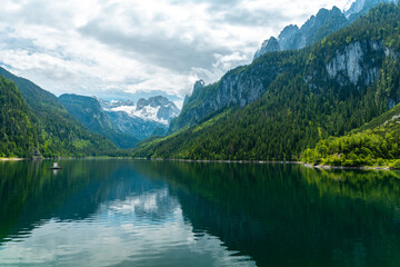 Gosausee bei Hallstatt am Dachstein – Atemberaubende Alpenlandschaft in Österreich