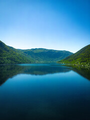 Norwegen, Norway, Tinnsja, Tinnsjå, See, Lake, River, Fluss, Episch, Wasser, Water, Deep, Düster, Berge, Mountain, Wolken, Wald, Forest, Grün, Green, Steine, Baum, Trees, Straßen, Streets,