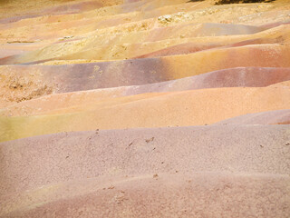 Dune de sables multicolore. 