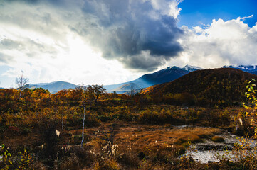 晩秋の乗鞍高原と乗鞍岳