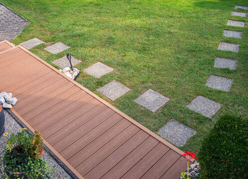 Terrace composite boards, or WPC boards are very suitable for use on terraces, sidewalks, where they create a pleasant non-slip surface that is easy to maintain.